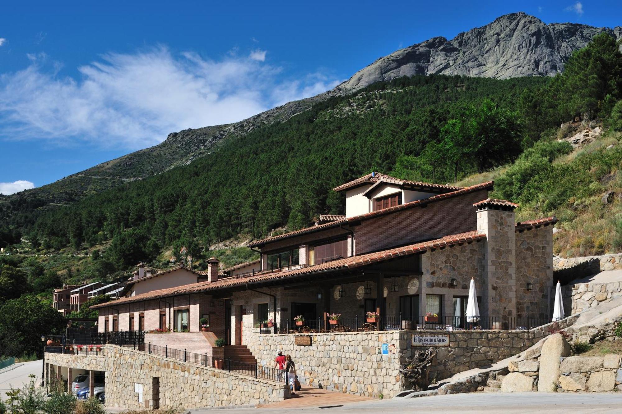 Hotel Rural Y Restaurante, Rinconcito De Gredos Cuevas Del Valle المظهر الخارجي الصورة