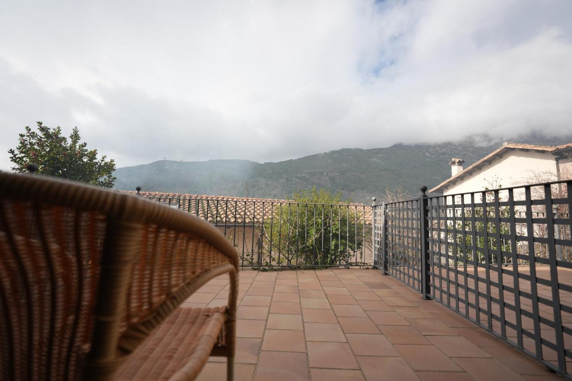 Hotel Rural Y Restaurante, Rinconcito De Gredos Cuevas Del Valle المظهر الخارجي الصورة