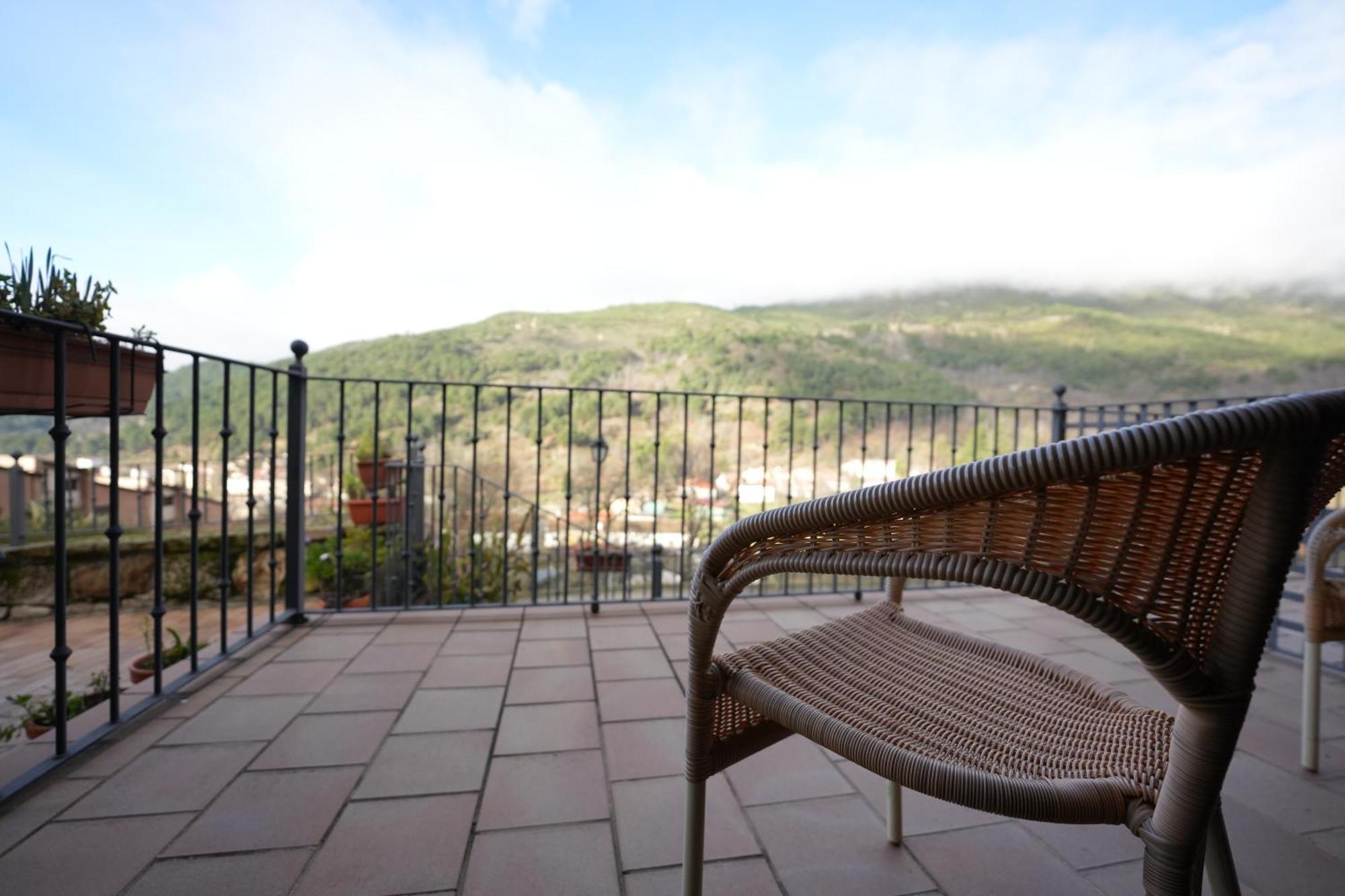 Hotel Rural Y Restaurante, Rinconcito De Gredos Cuevas Del Valle المظهر الخارجي الصورة